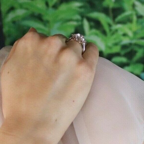 Sterling Silver CZ Three Stone Ring Size 6 Pretty Sparkly - Picture 8 of 8